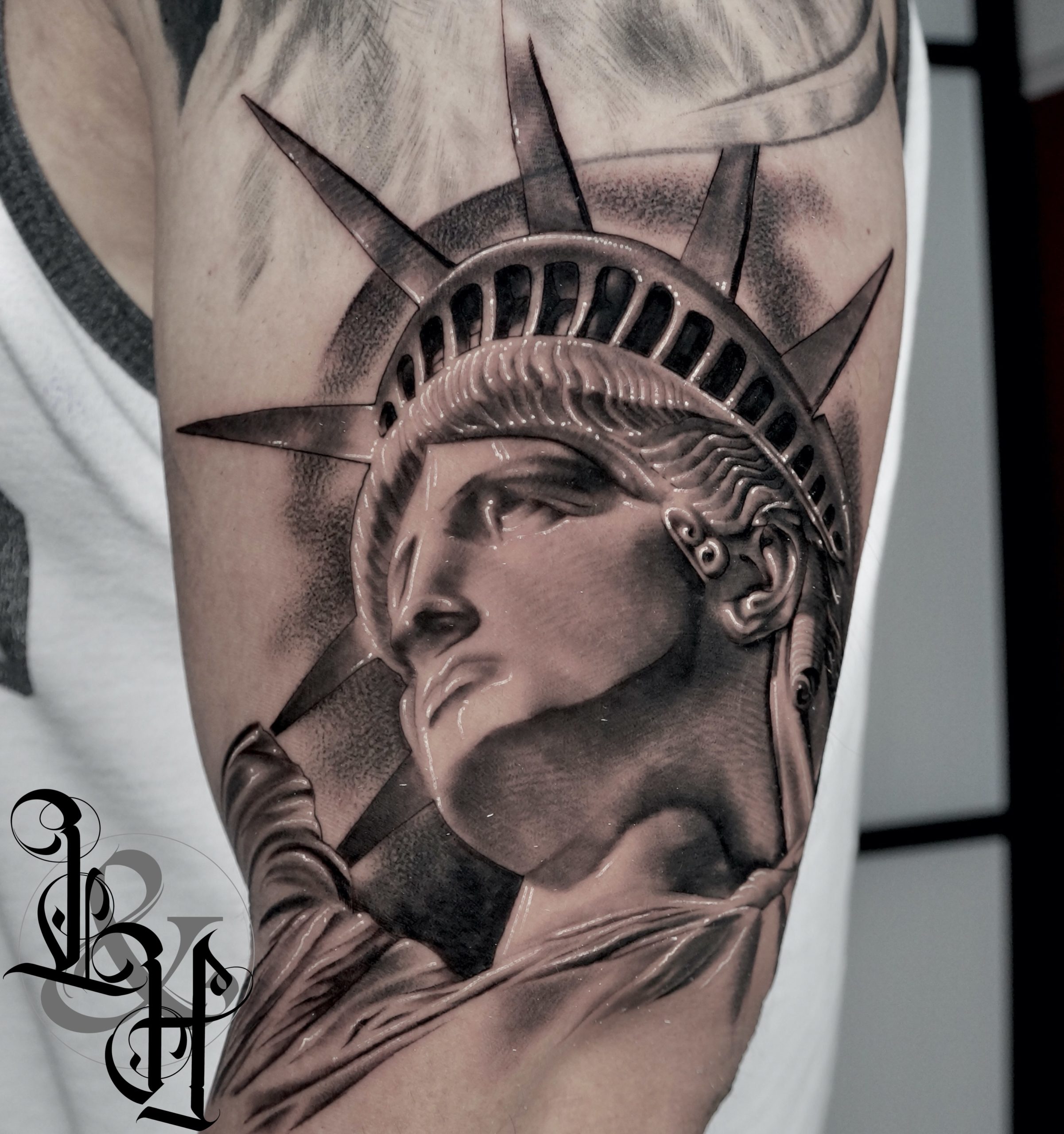 Black and Grey Statue of Liberty Tattoo - Love n Hate
