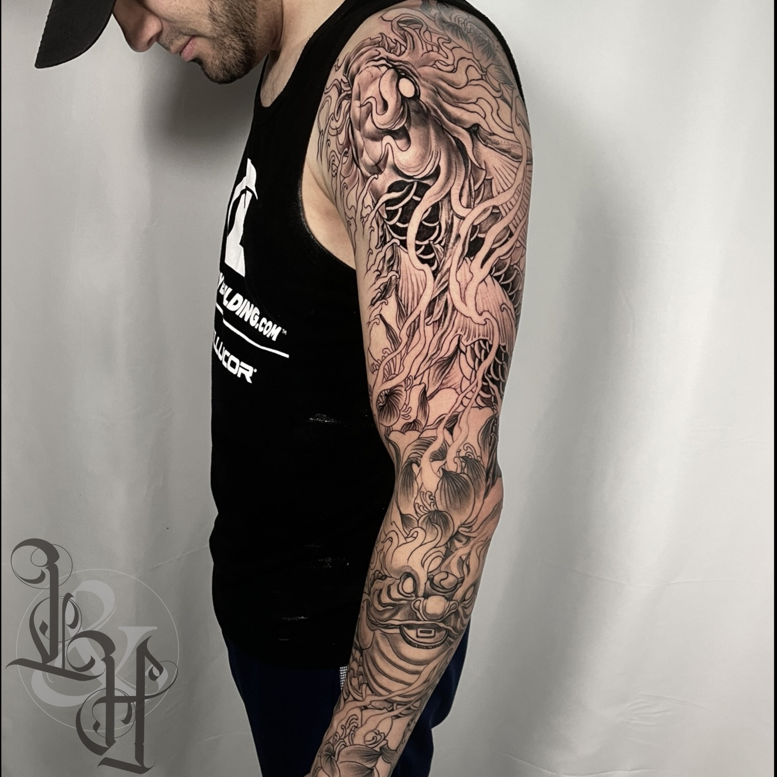 japanese dragon sleeve tattoos black and grey  Google Search  Dragon sleeve  tattoos Sleeve tattoos Dragon sleeve